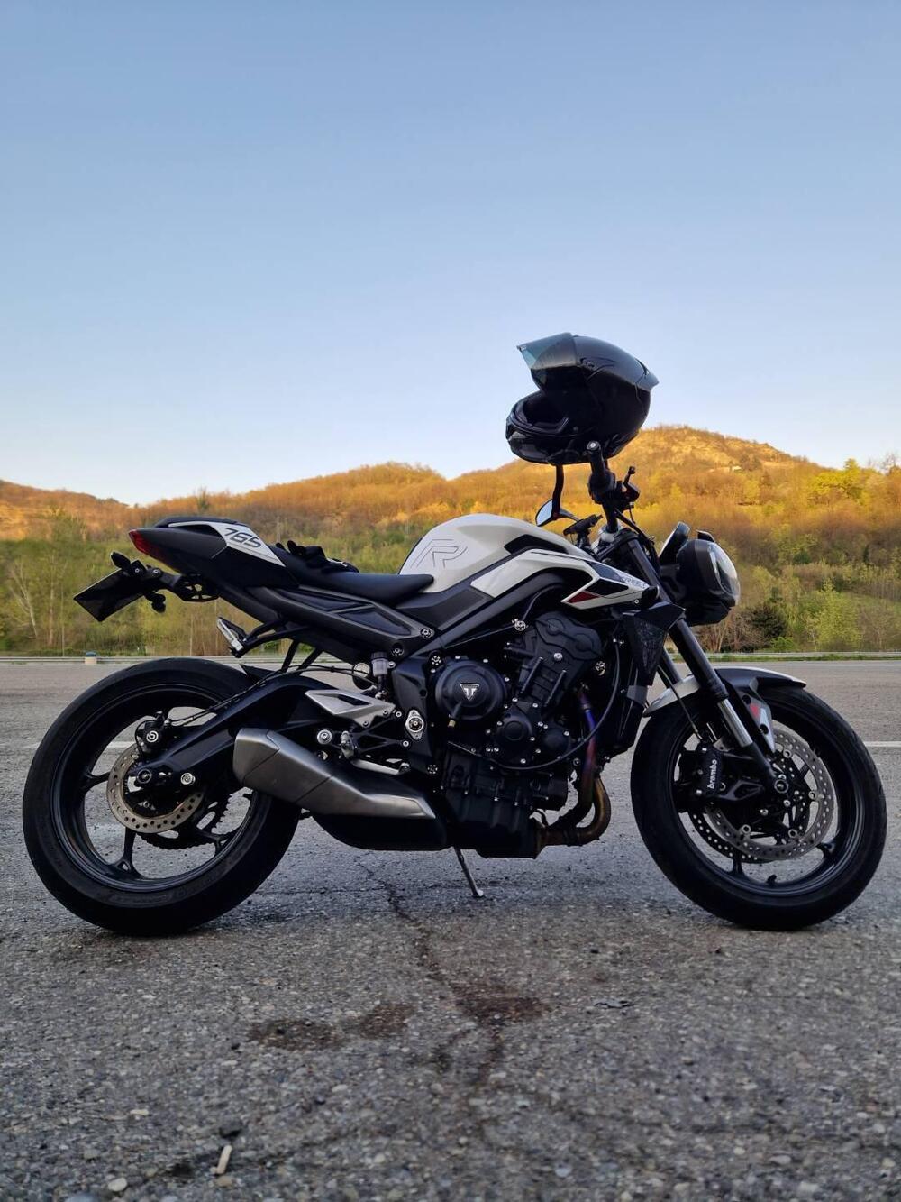 Triumph Street Triple 765 R (2023 - 26) (10)