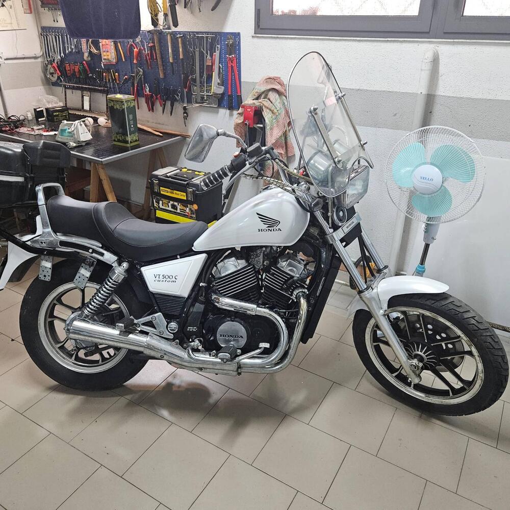 Honda VT 500 E (1985 - 86) (2)