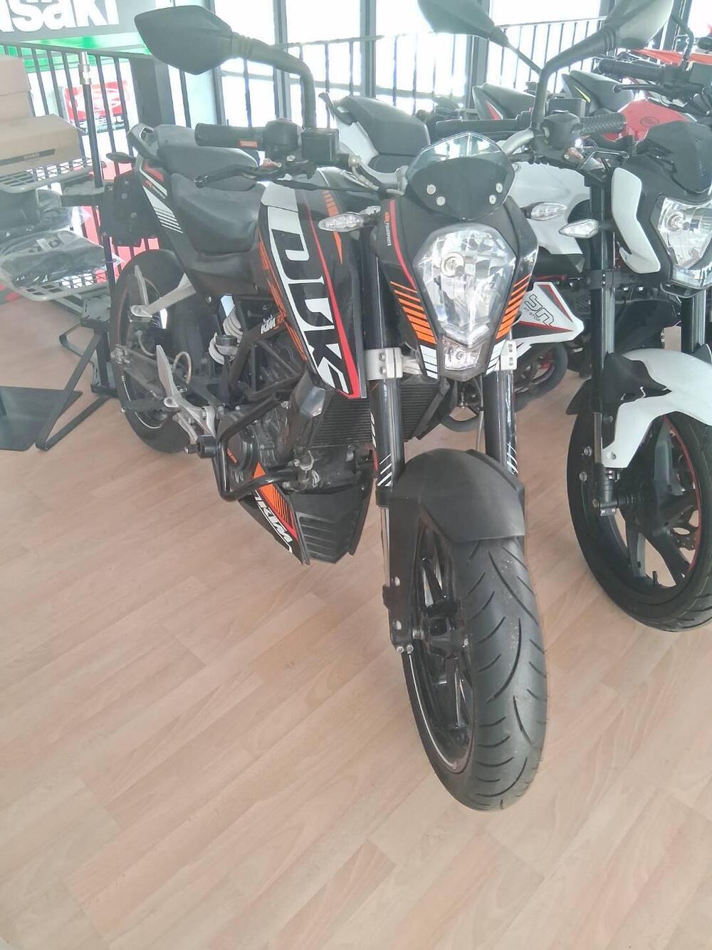 KTM 125 Duke (2)