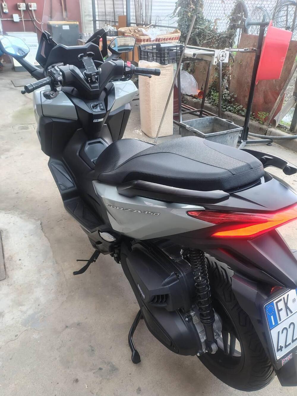 Honda Forza 350 Deluxe (2022 - 24) (2)