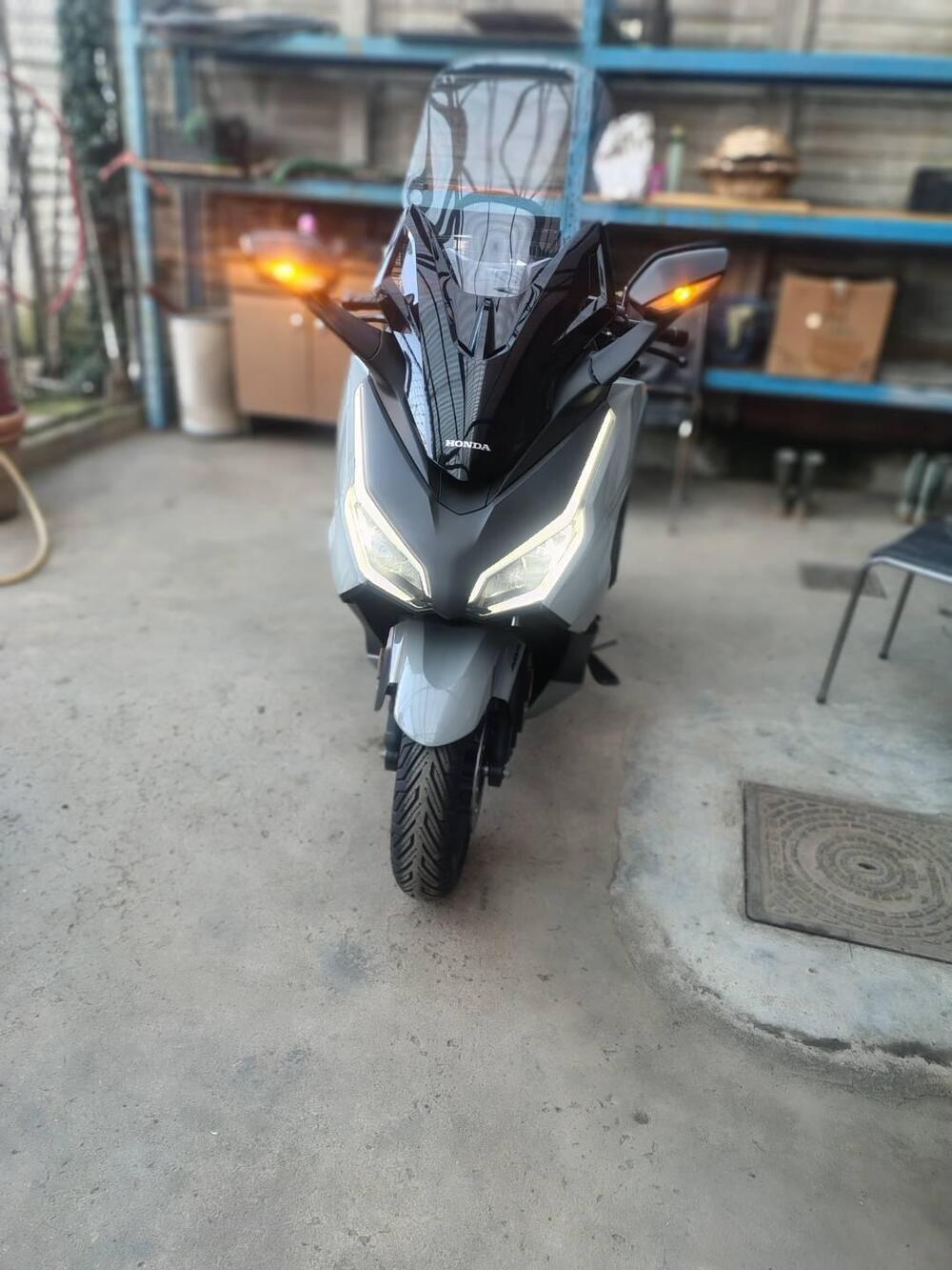 Honda Forza 350 Deluxe (2022 - 24) (3)