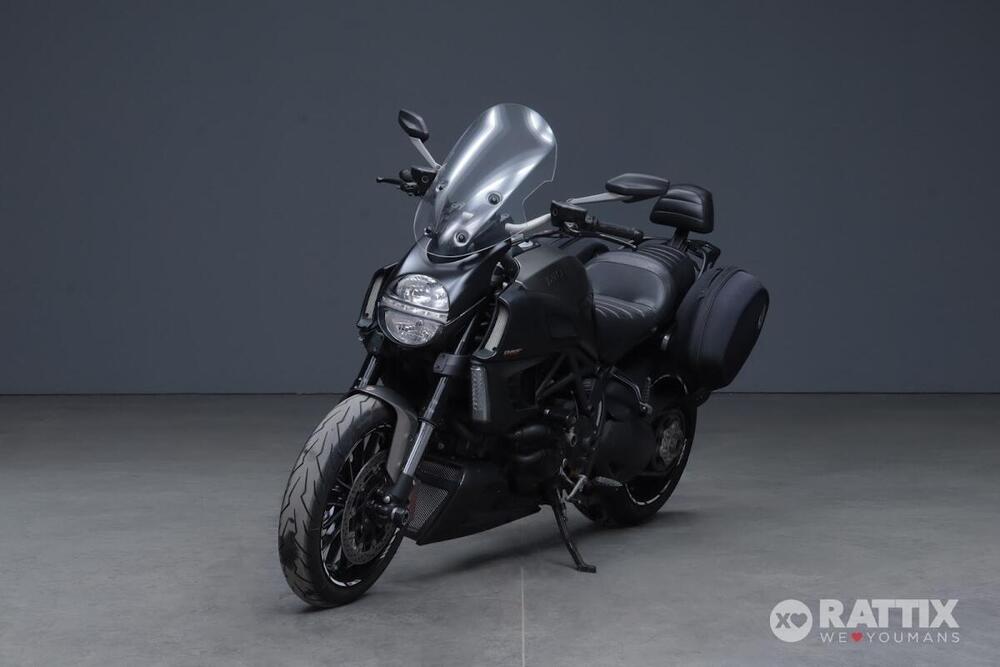 Ducati Diavel 1200 Carbon (2010 - 13) (2)