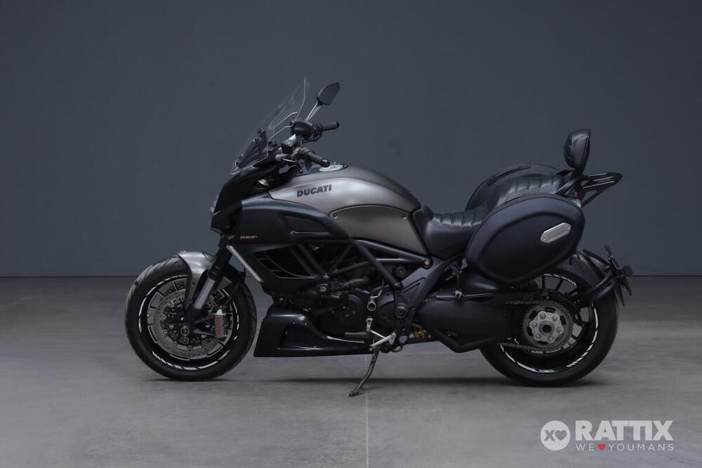 Ducati Diavel 1200 Carbon (2010 - 13) (3)