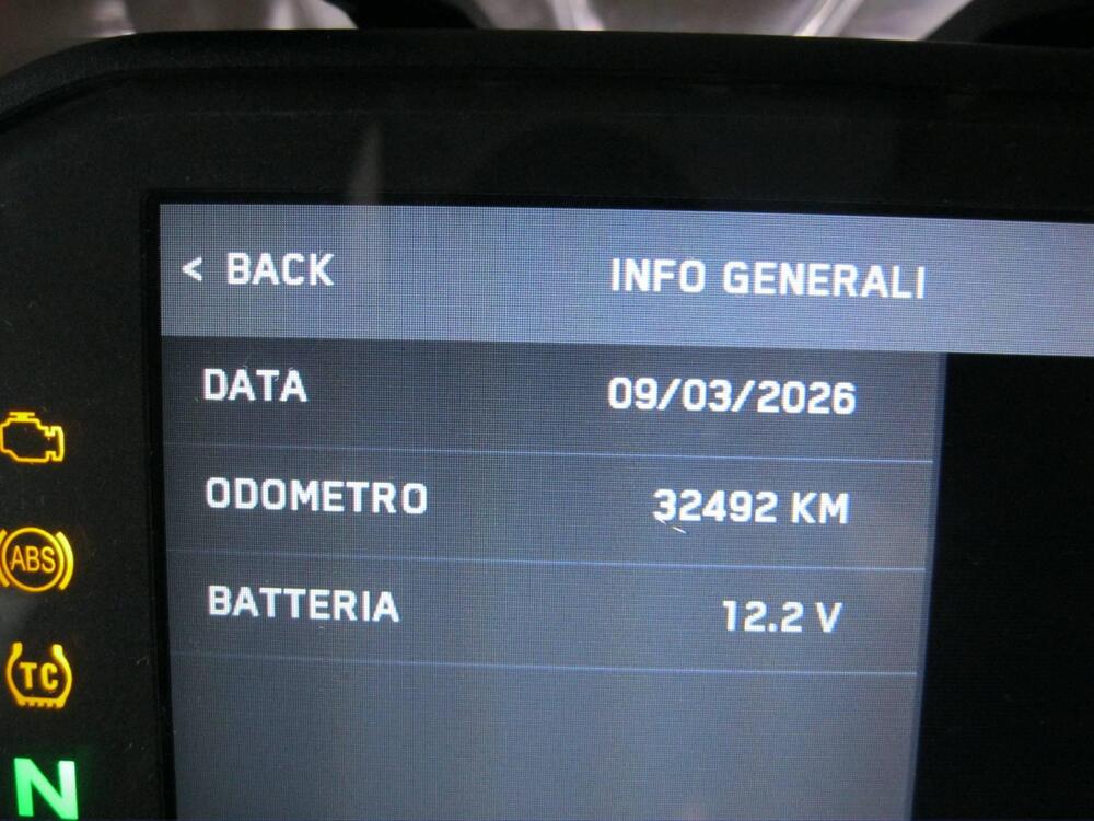 KTM 890 Duke R (2020) (3)