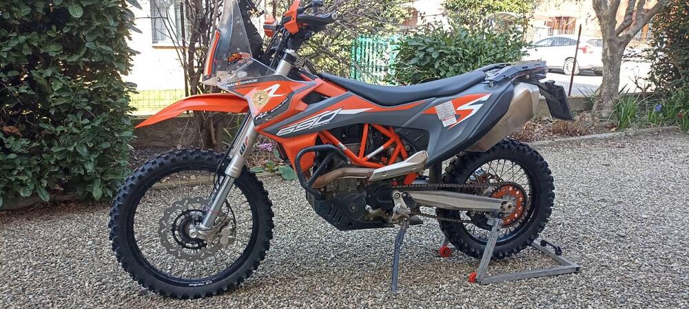 KTM 690 Enduro R (2021) (4)