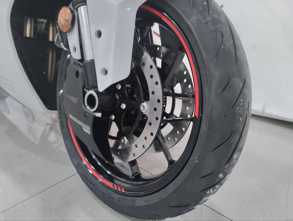 CFMOTO 675SR-R (2025 - 26) (10)