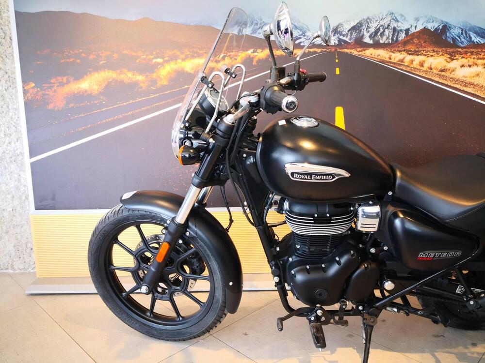 Royal Enfield Meteor 350 (2021 - 26) (10)