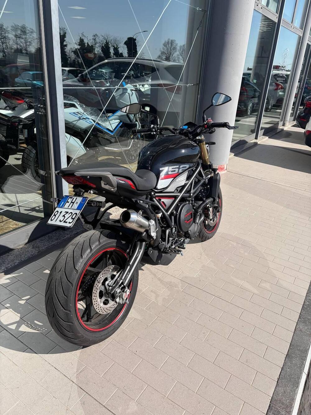 Benelli 752 S (2022 - 25) (3)