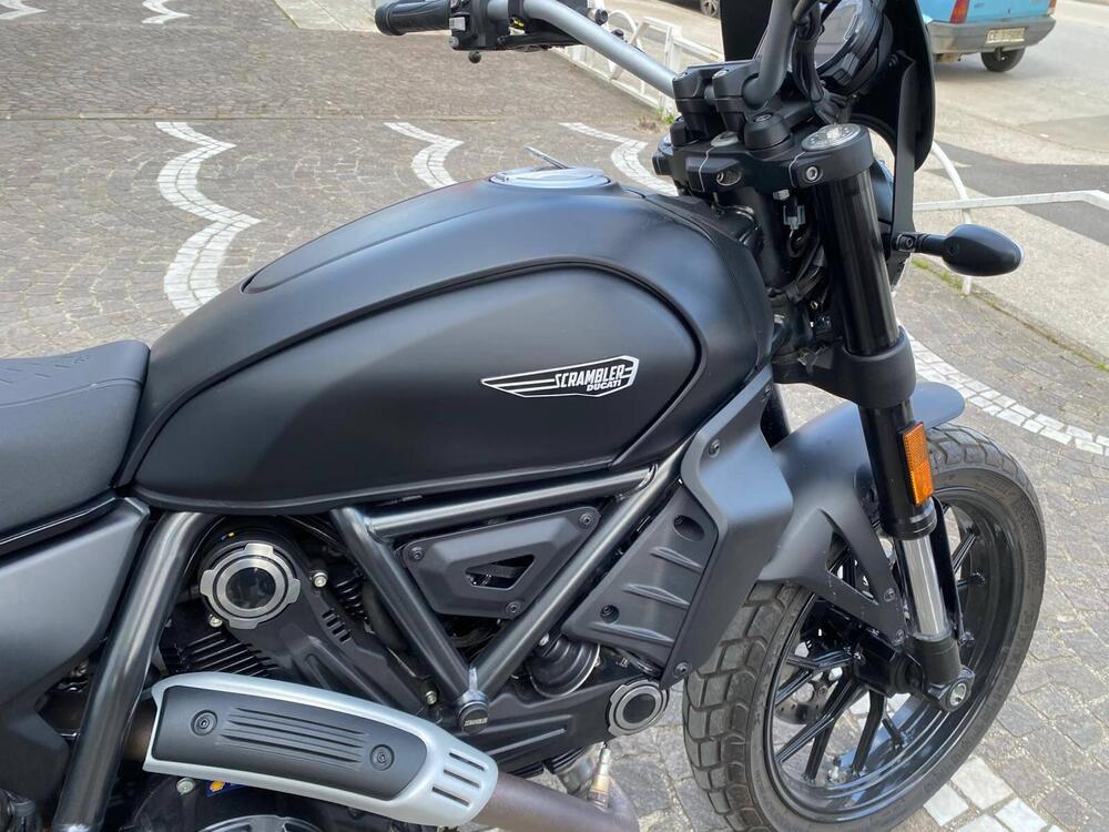 Ducati Scrambler 800 Icon Dark (2025 - 26) (6)
