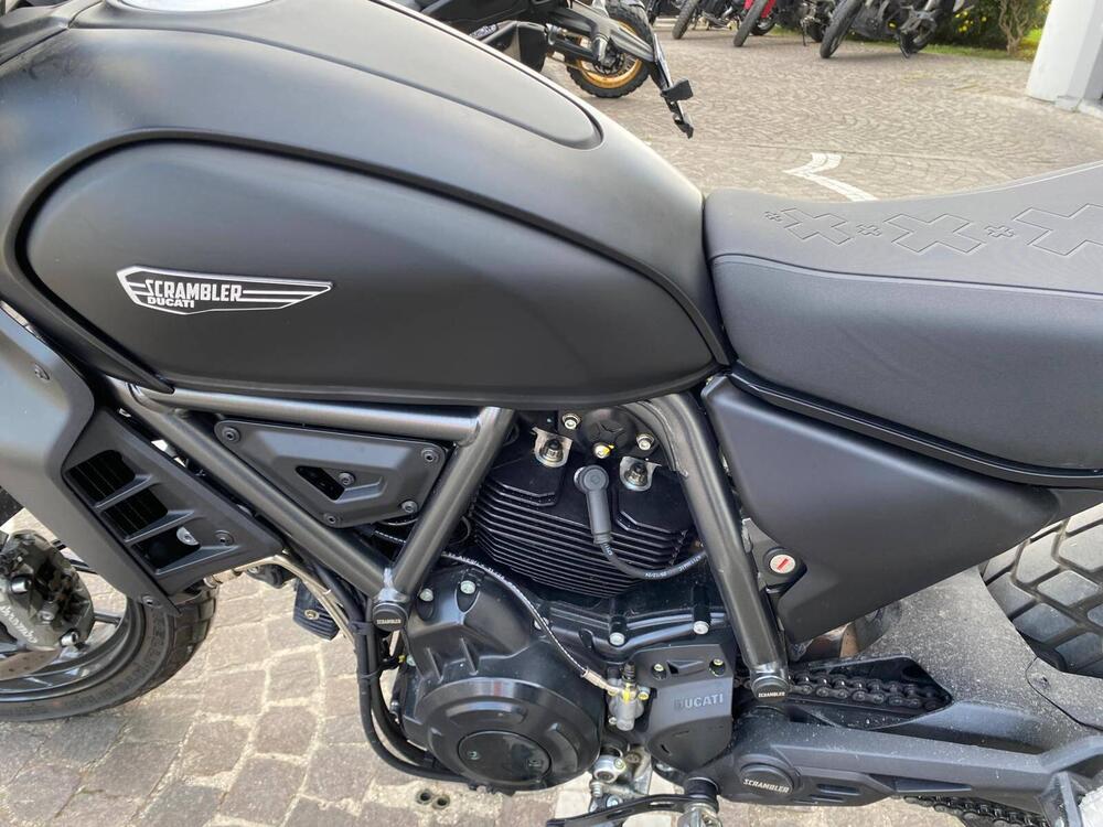 Ducati Scrambler 800 Icon Dark (2025 - 26) (9)