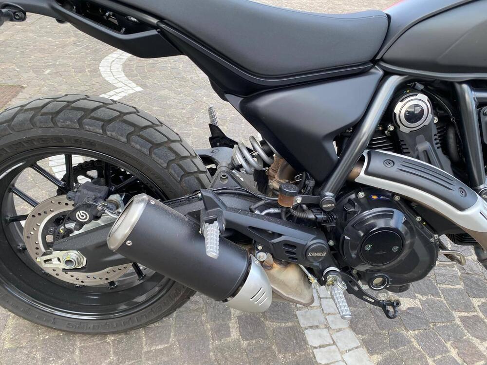 Ducati Scrambler 800 Icon Dark (2025 - 26) (10)