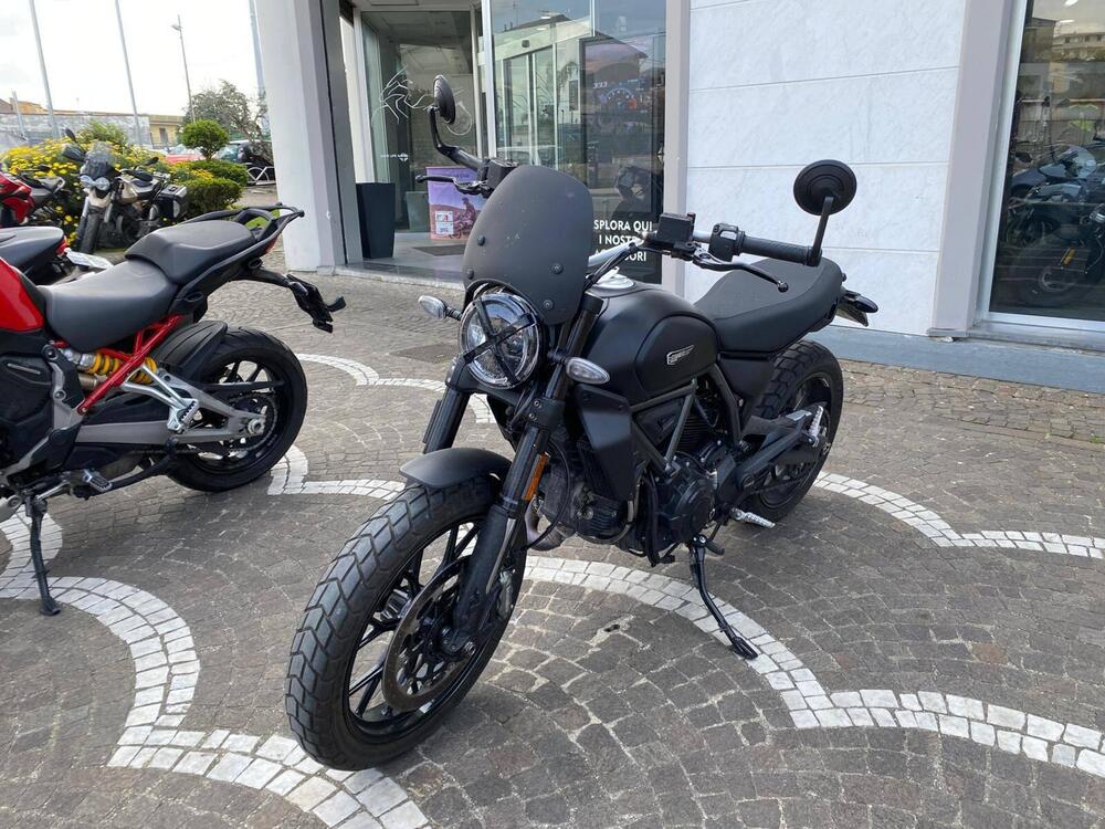 Ducati Scrambler 800 Icon Dark (2025 - 26) (5)
