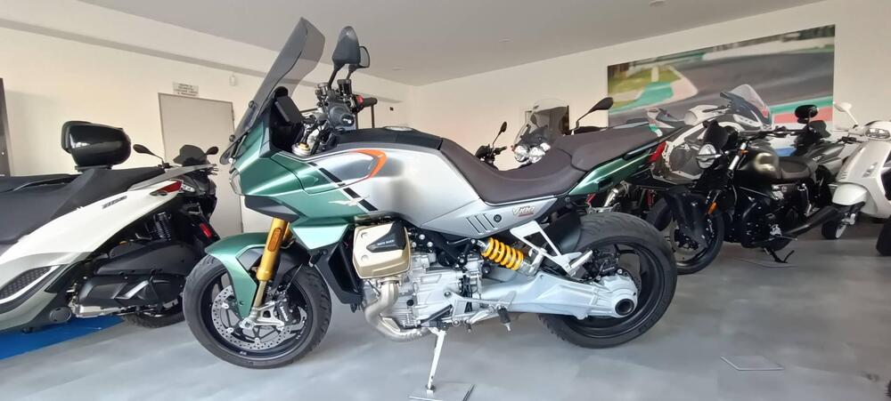 Moto Guzzi V100 Mandello S (2025 - 26) (2)