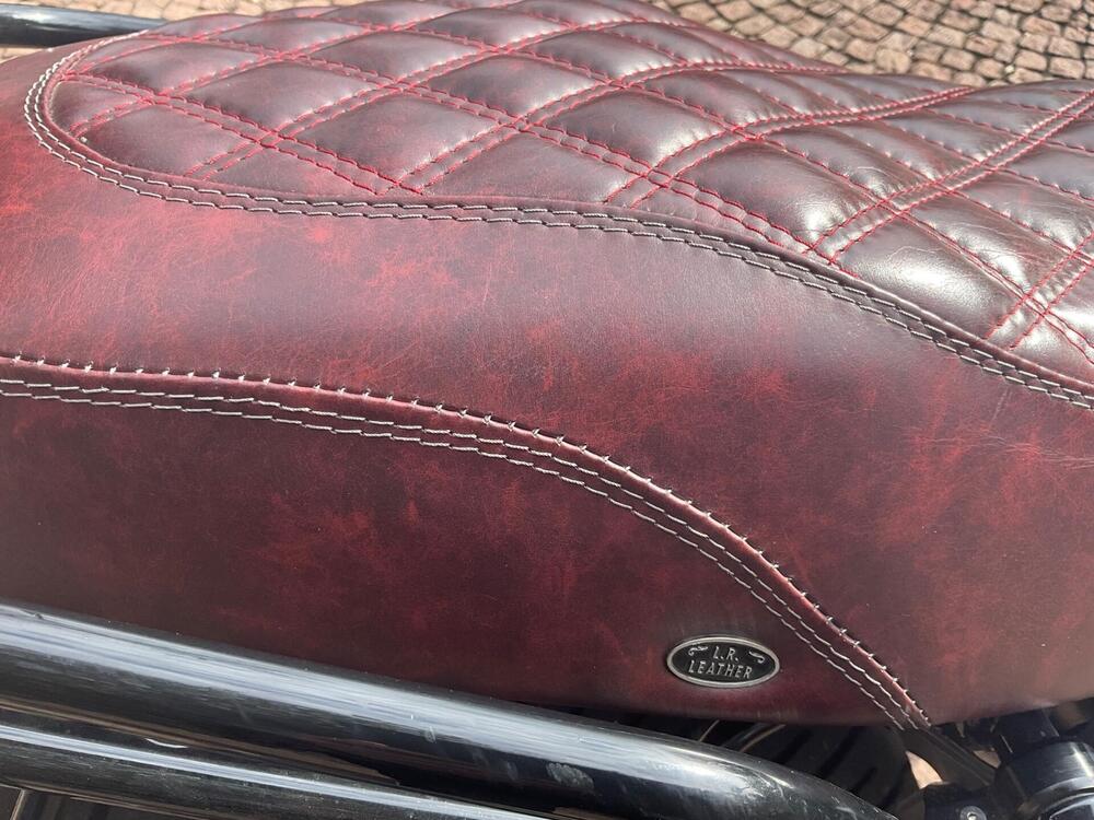 Moto Guzzi V7 Stone (2021 - 24) (3)