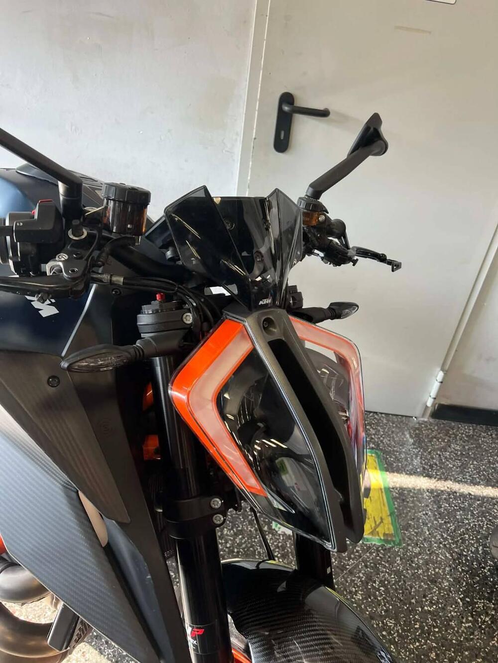 KTM 1290 Super Duke R (2022 - 23) (9)