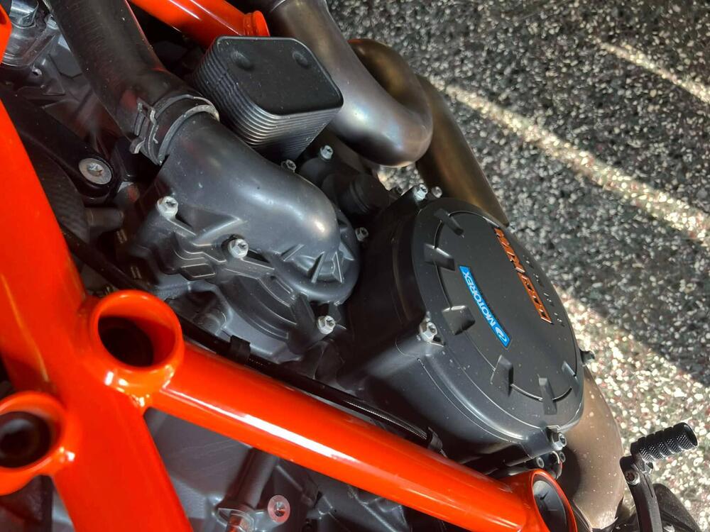 KTM 1290 Super Duke R (2022 - 23) (11)