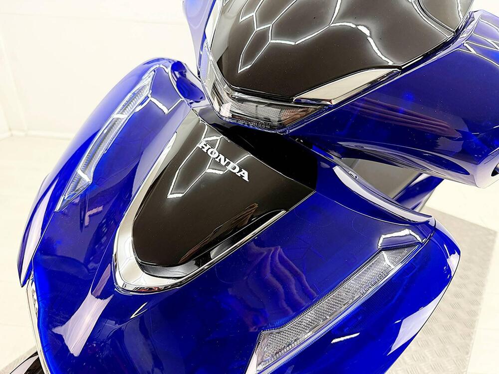 Honda SH 125 Vetro (2026) (18)