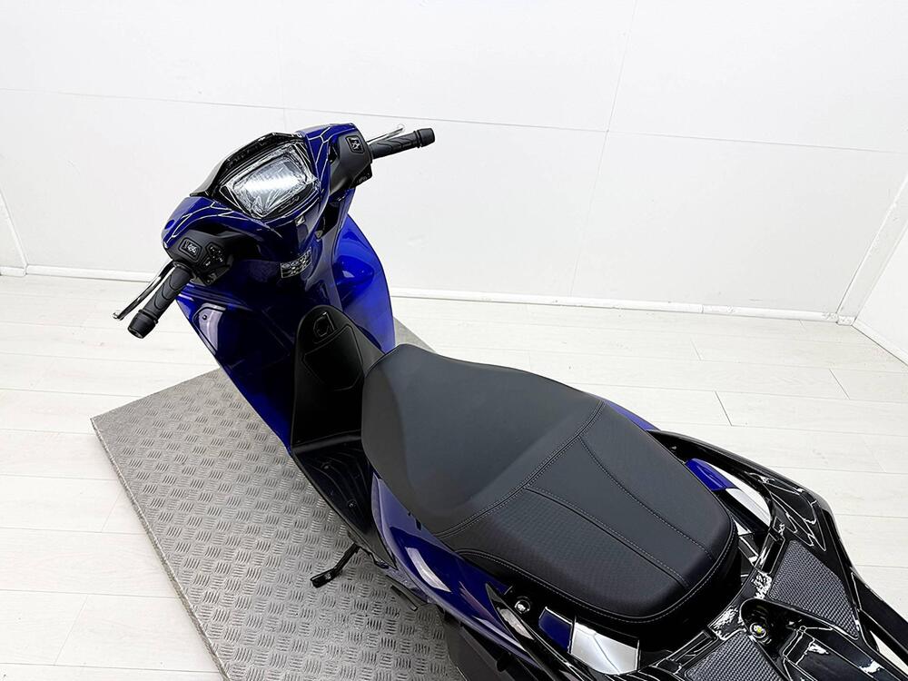 Honda SH 125 Vetro (2026) (16)