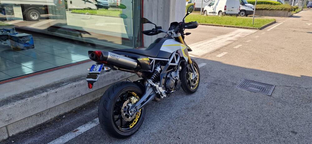 Aprilia Dorsoduro 750 ABS (2009 - 17) (2)