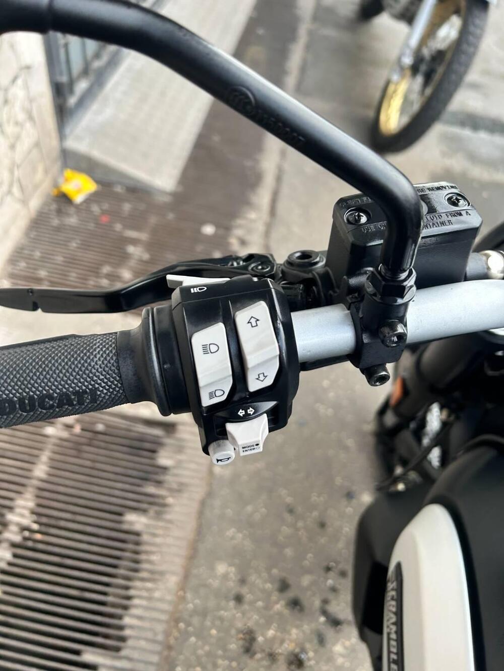 Ducati Scrambler 800 Icon Dark (2021 - 22) (8)