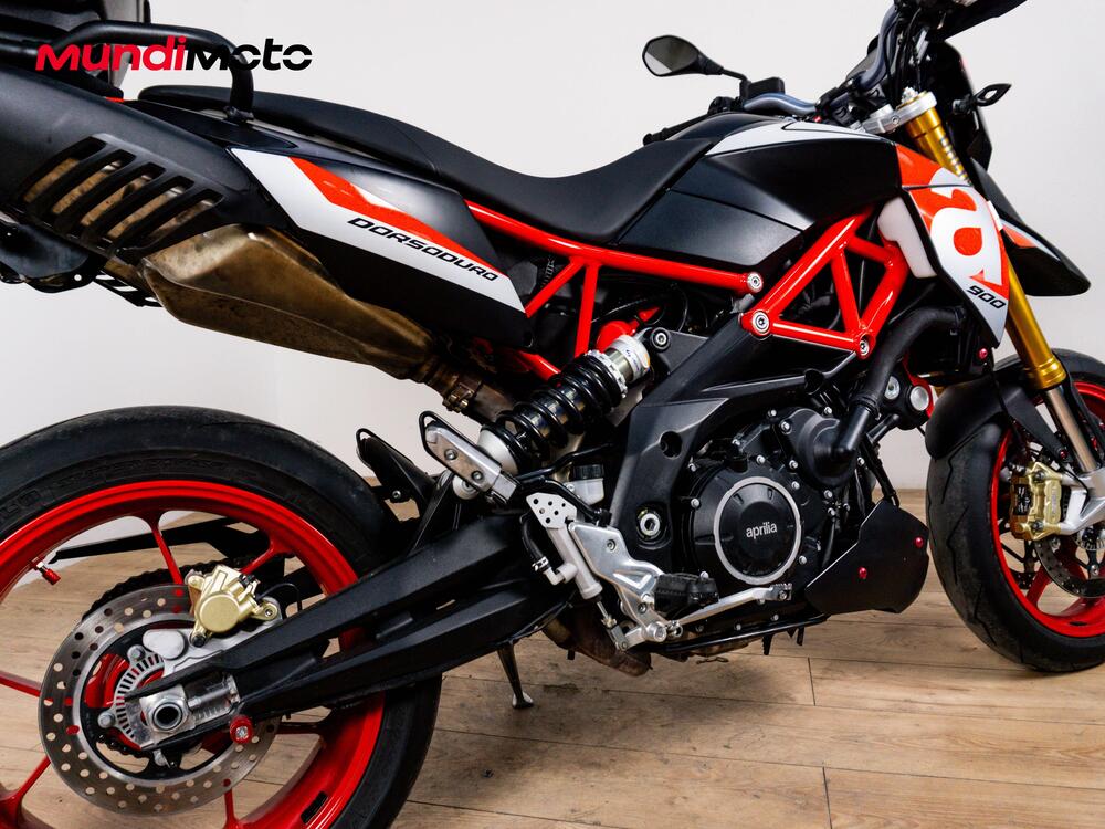Aprilia Dorsoduro 900 (2017 - 20) (4)