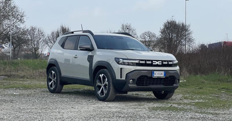 Dacia Duster Hybrid 155: la prova del SUV europeo pi&ugrave; concreto del momento [VIDEO]