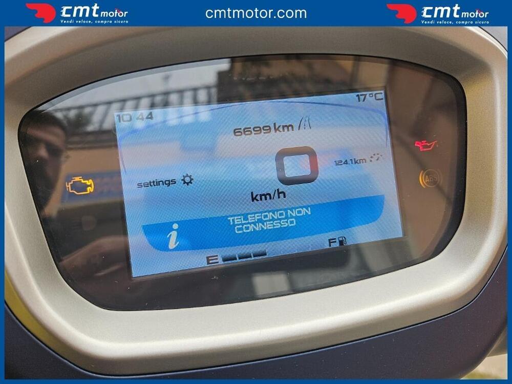 Vespa GTS 300 Super Tech (2023 - 24) (5)