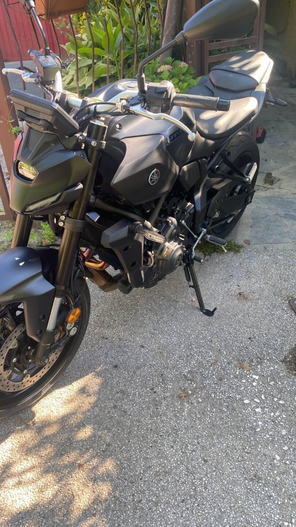 Yamaha MT-07 Y-AMT (2025 - 26) (2)