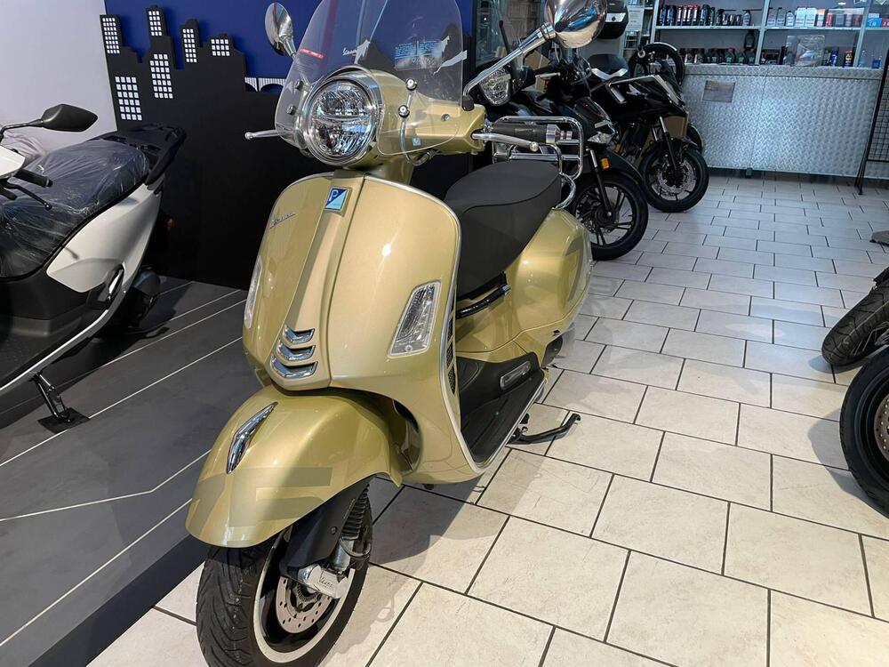 Vespa GTS 300 Hpe Super Tech (2019) (7)