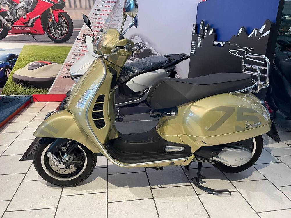 Vespa GTS 300 Hpe Super Tech (2019) (9)