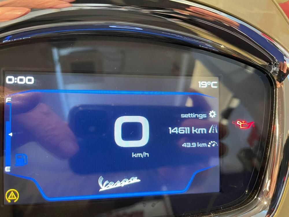 Vespa GTS 300 Hpe Super Tech (2019) (10)