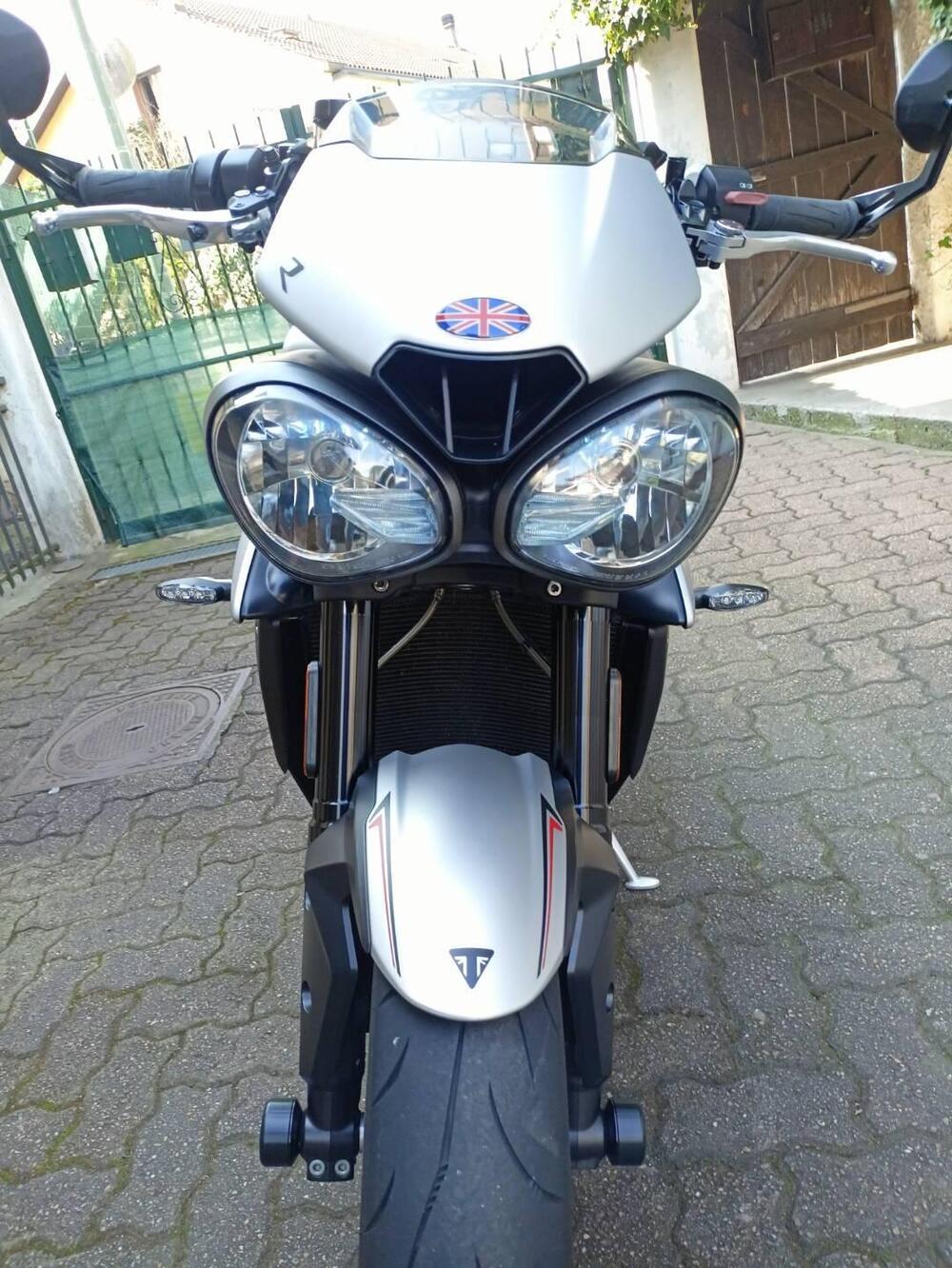 Triumph Street Triple R (2017 - 20) (3)