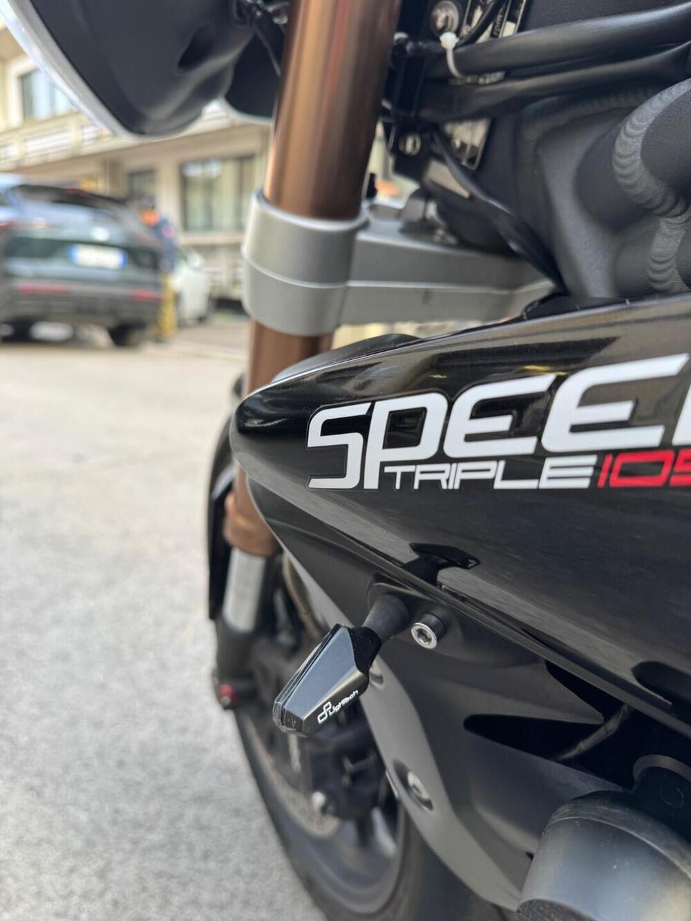 Triumph Speed Triple 1050 (2005 - 11) (7)