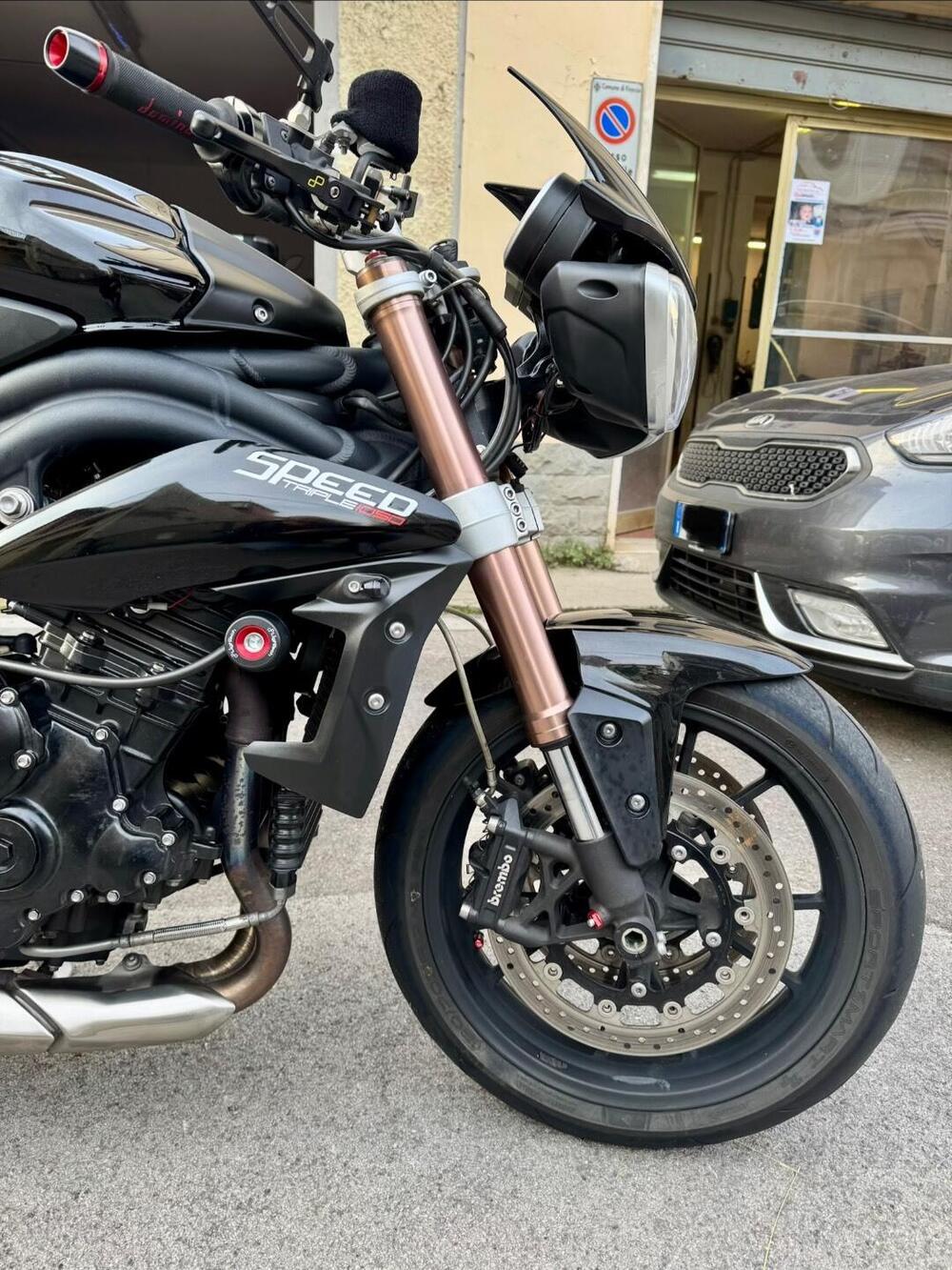 Triumph Speed Triple 1050 (2005 - 11) (10)