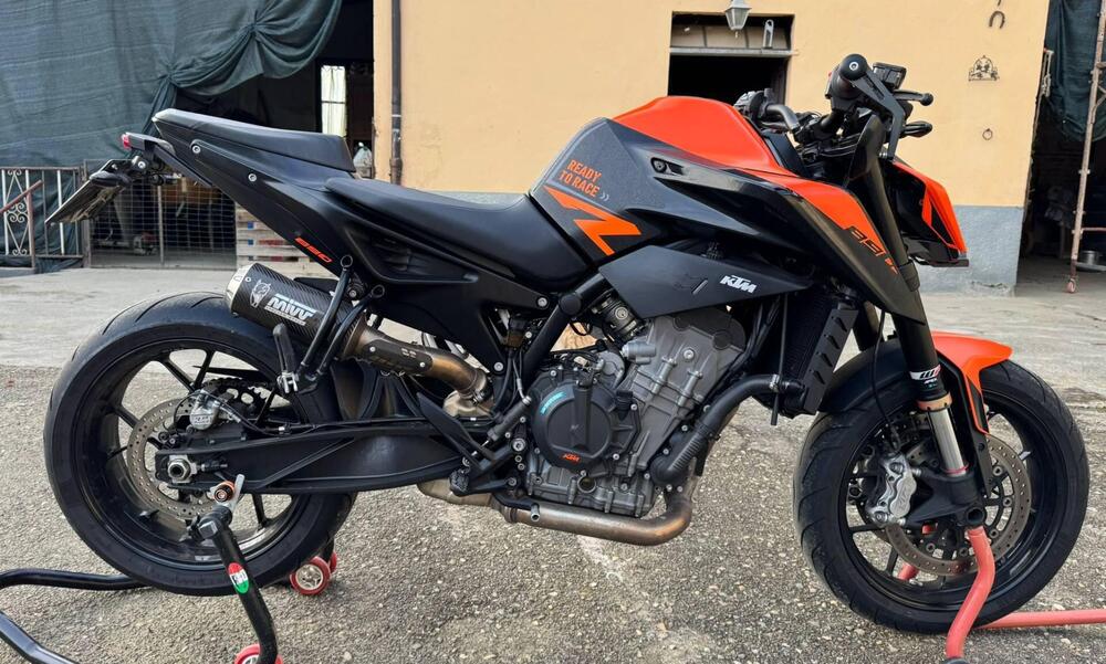 KTM 890 Duke L (2021) (5)