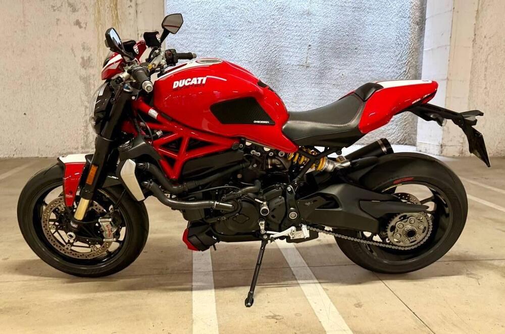 Ducati Monster 1200 R (2016 - 19) (4)