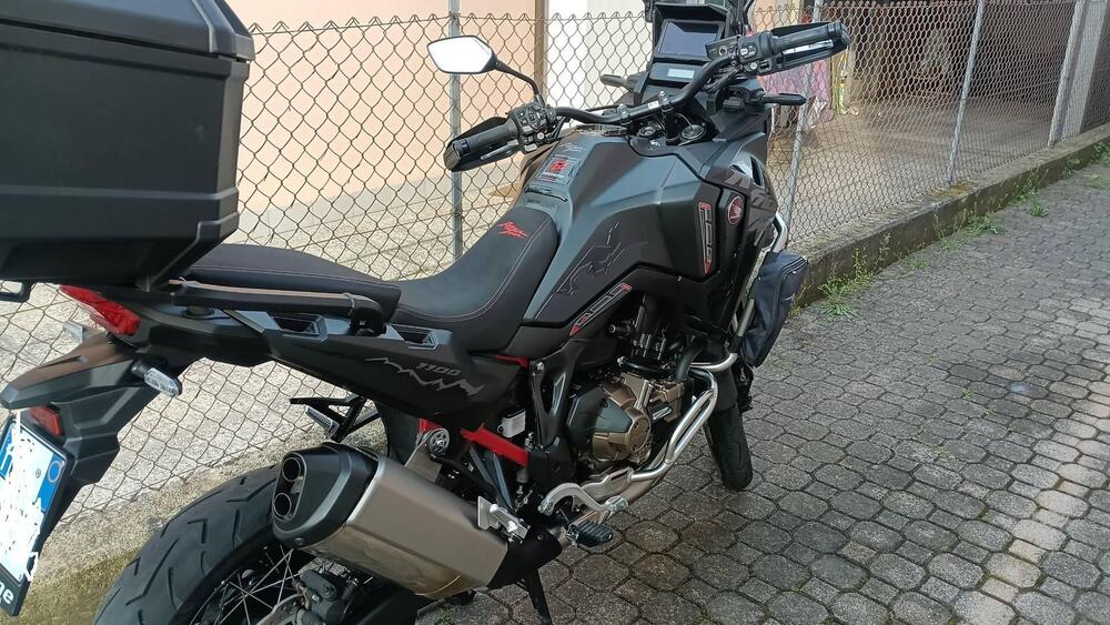 Honda Africa Twin CRF 1100L ES DCT (2024 - 26) (6)