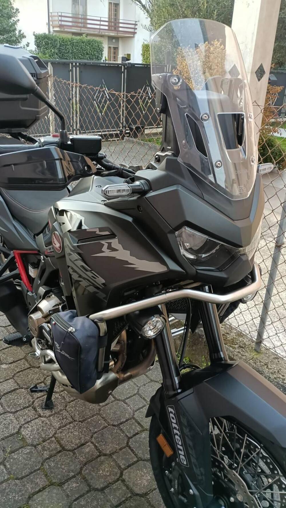 Honda Africa Twin CRF 1100L ES DCT (2024 - 26) (7)