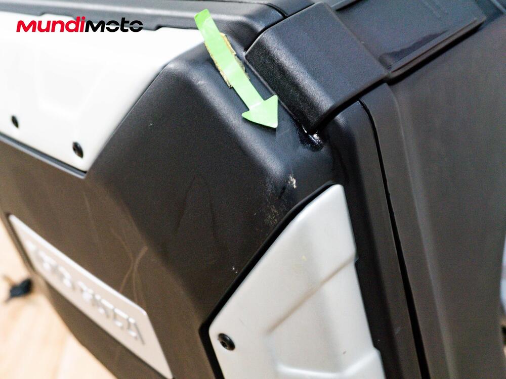 Moto Guzzi V85 TT Travel (2024 - 26) (17)