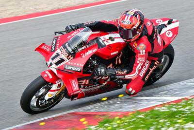 SBK. Test di Portimao. Day1. Una caduta e la pioggia fermano Bulega
