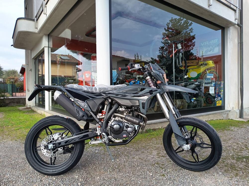 Betamotor RR 125 4T Motard T - X Special Edition (2025 - 26)