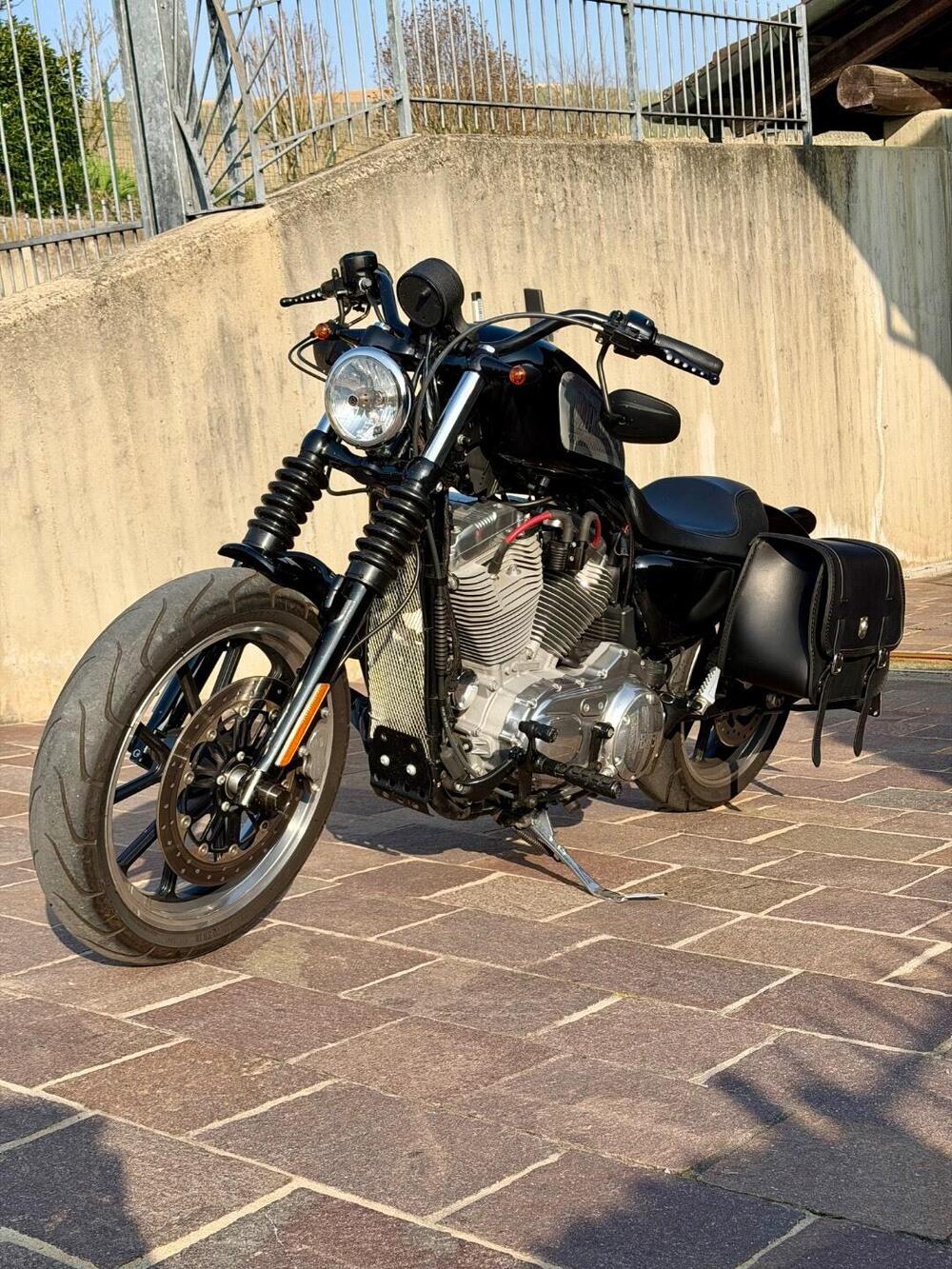 Harley-Davidson 883 SuperLow (2010 - 16) - XL 883L (2)