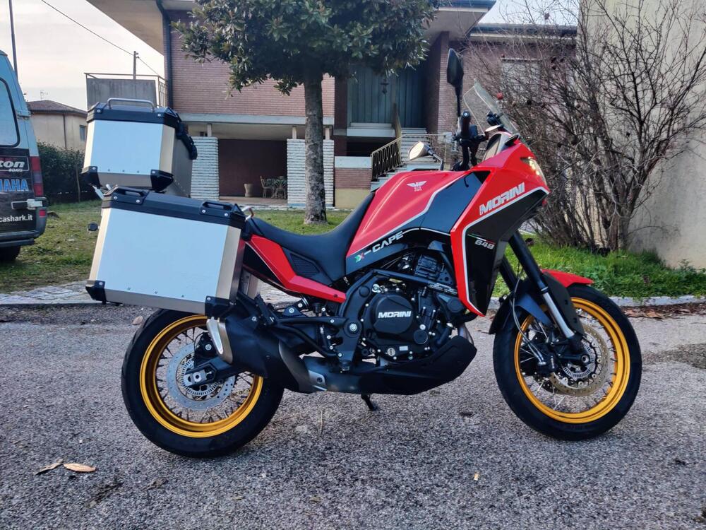Moto Morini X-Cape 650 Gold Wheels Edition (2022 - 26) (2)