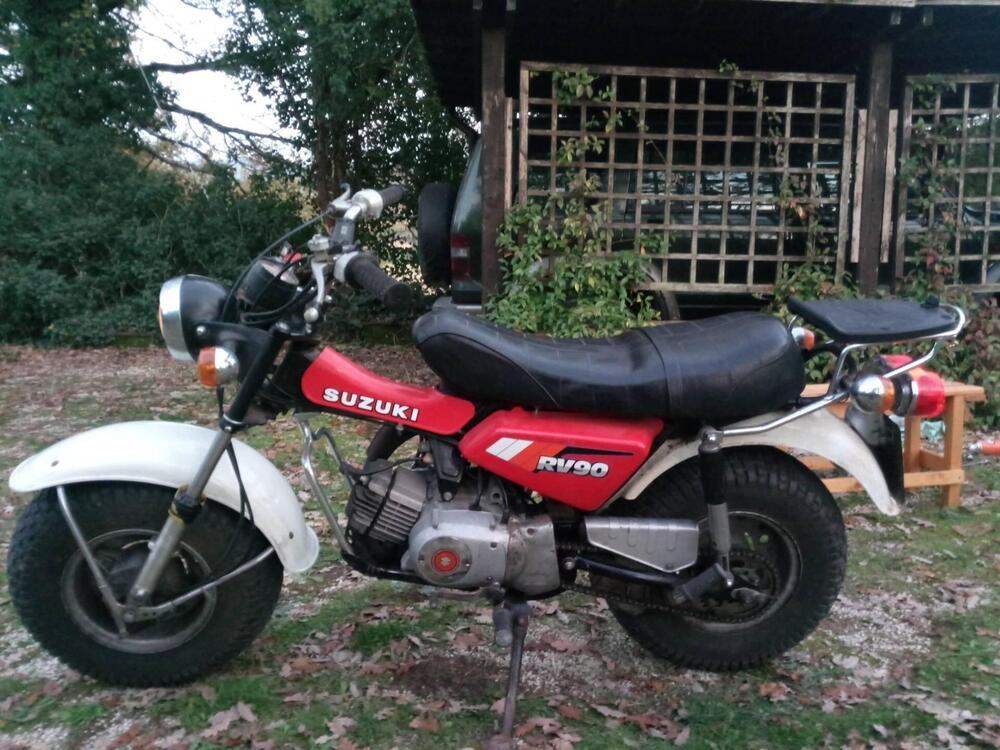 Suzuki RV 90 (2)