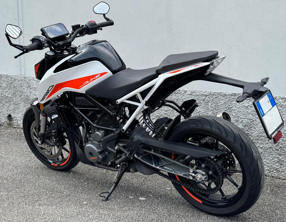 KTM 390 Duke (2021 - 23) (2)