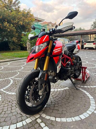 Ducati Hypermotard 950 SP (2022 - 25) usata
