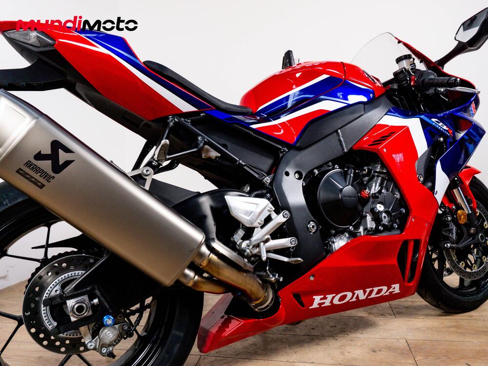 Honda CBR 1000 RR-R Fireblade SP (2022 - 23) (4)