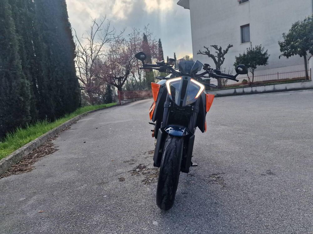 KTM 1290 Super Duke R (2021) (5)