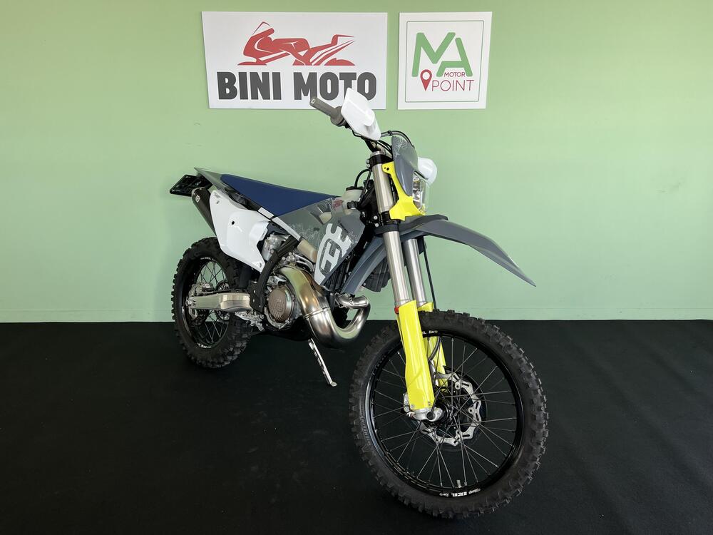 Husqvarna TE 300 Pro (2024) (2)