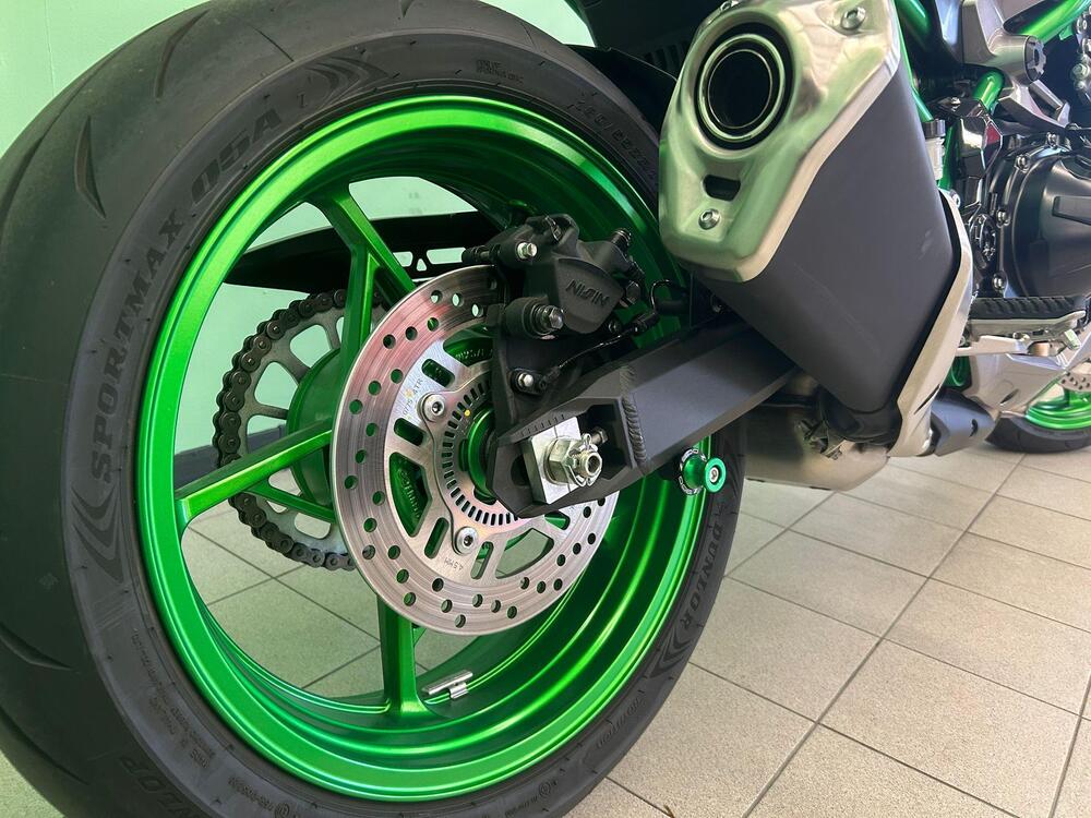 Kawasaki Z 900 SE (2025 - 26) (2)